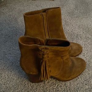 Frye Myra Tassel Bootie in chestnut